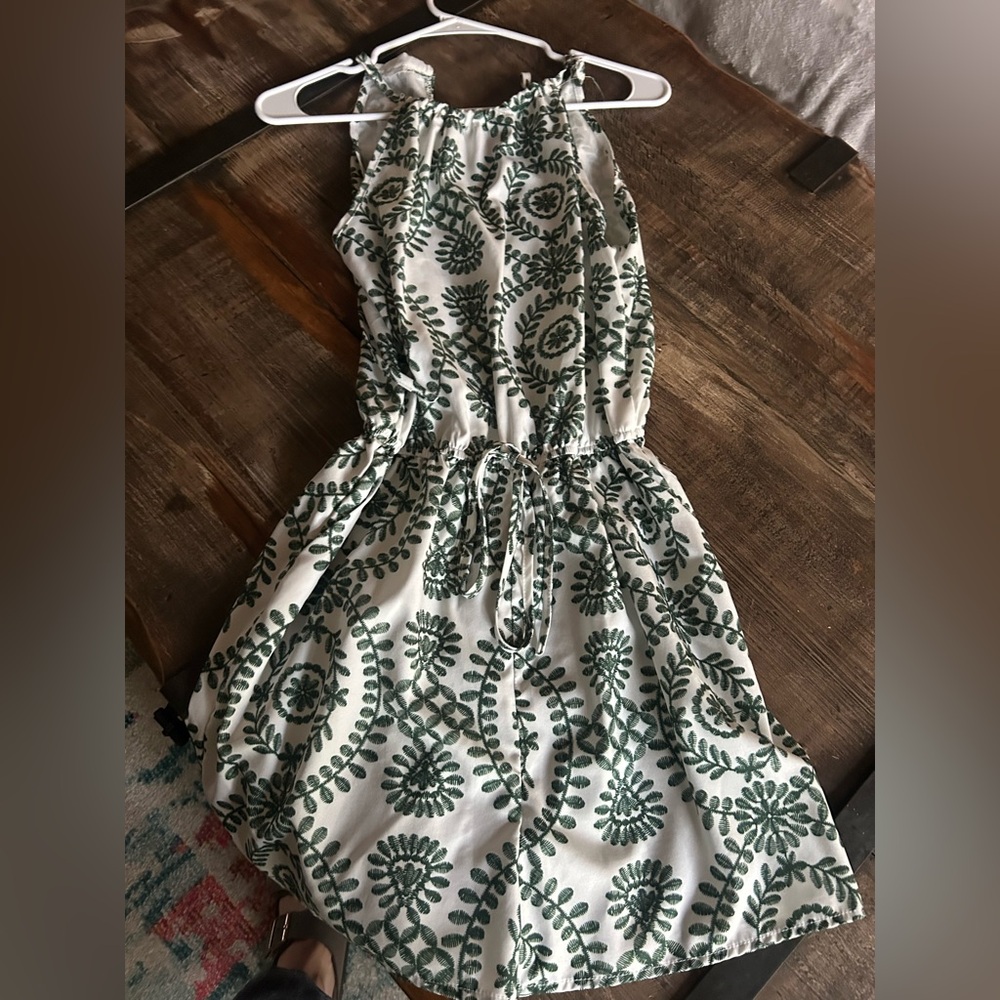 Green Patterned Sleeveless romper Sz xs